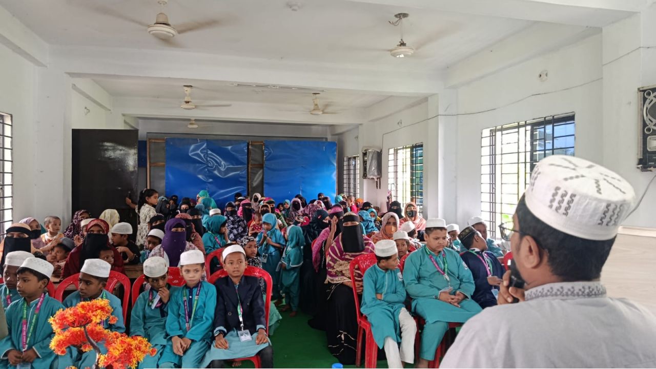 বায়তুল মামুর মাদরাসায় অভিভাবক এ সুধী সমাবেশ অনুষ্ঠিত