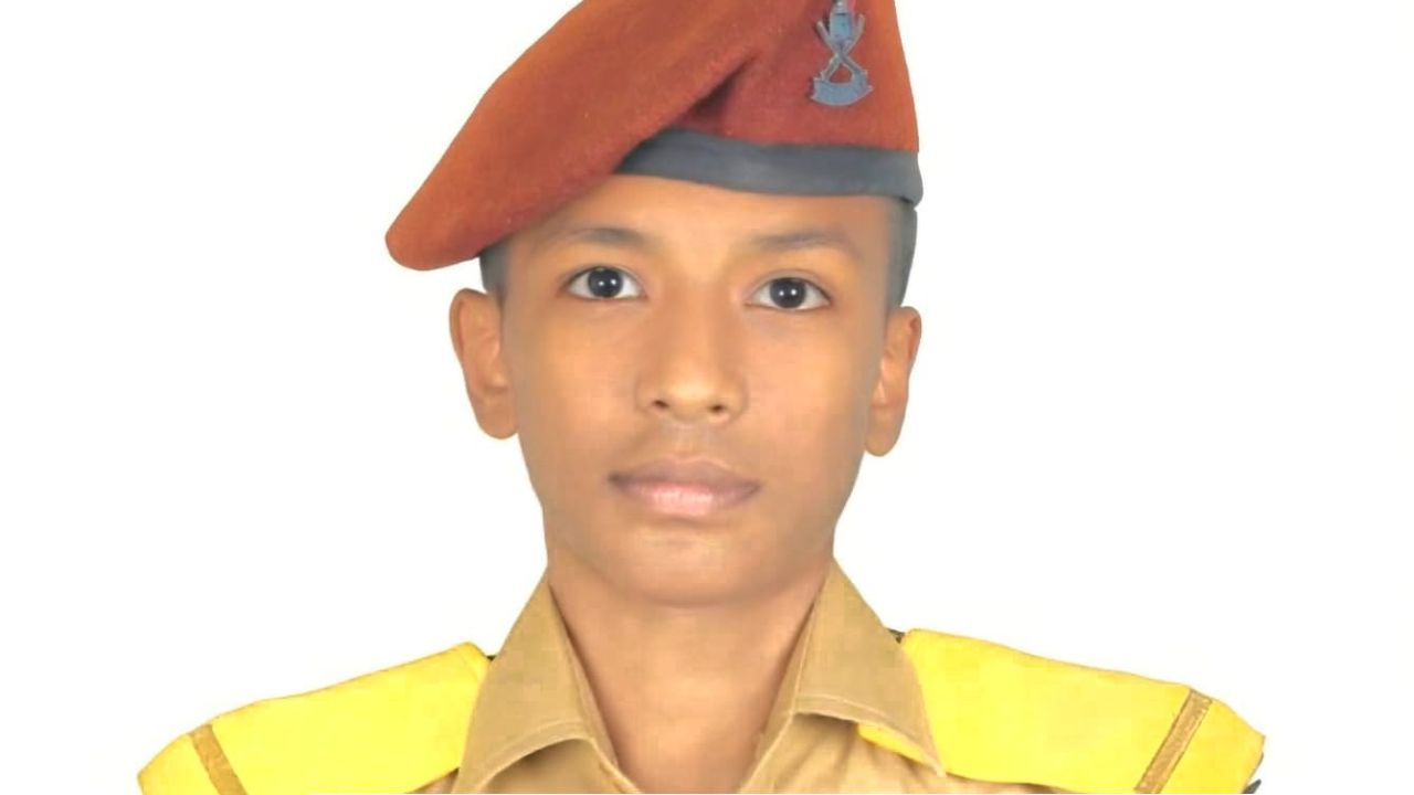 হাকিমপুরের সারিম আহমেদ জুন খুলনা ক্যাডেট স্কুলে ভর্তির সুযোগ লাভ করায় উপজেলা পরিষদ আদর্শ বিদ্যানিকেতন কর্তৃপক্ষের অভিনন্দন