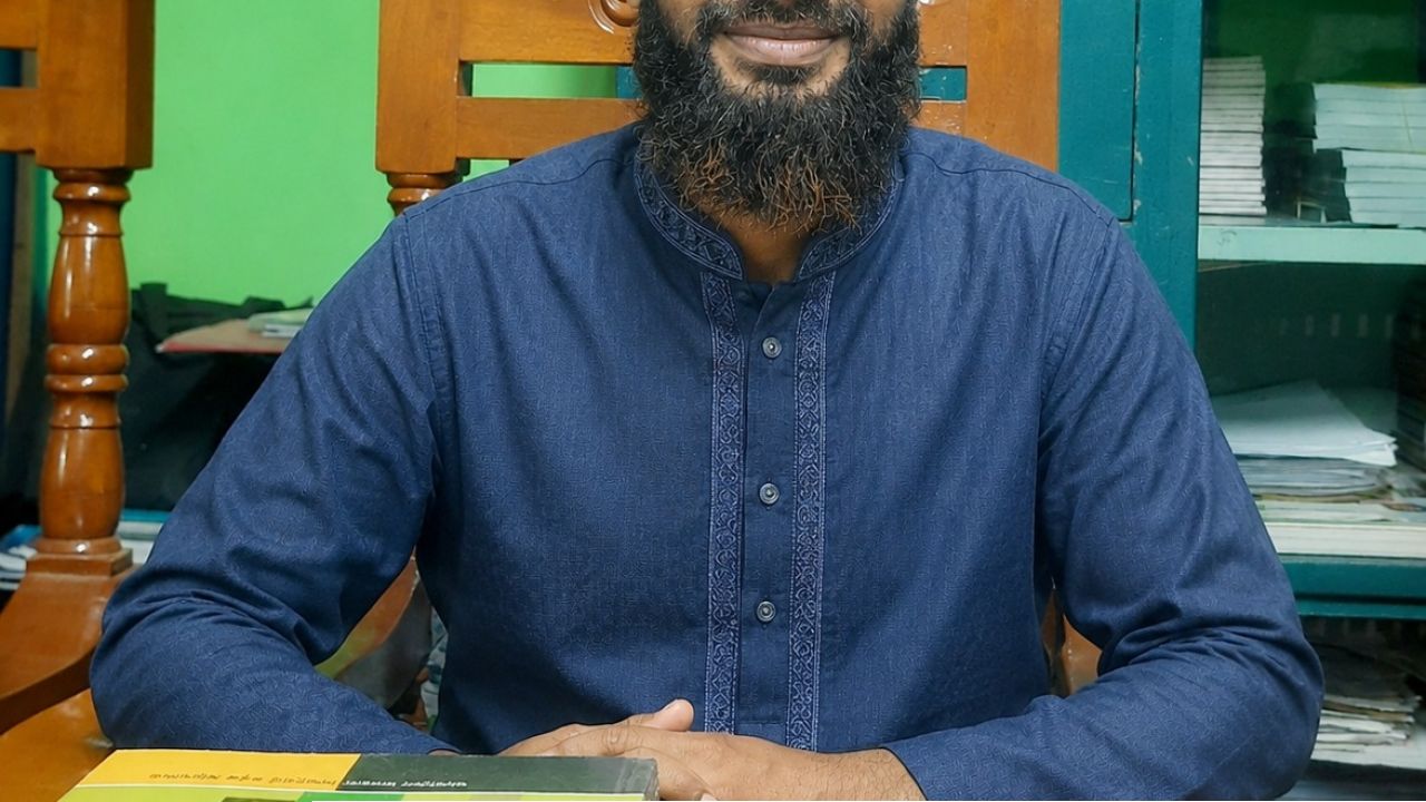 আনুগত্যের বাজারে মেধার মূল্য কত?