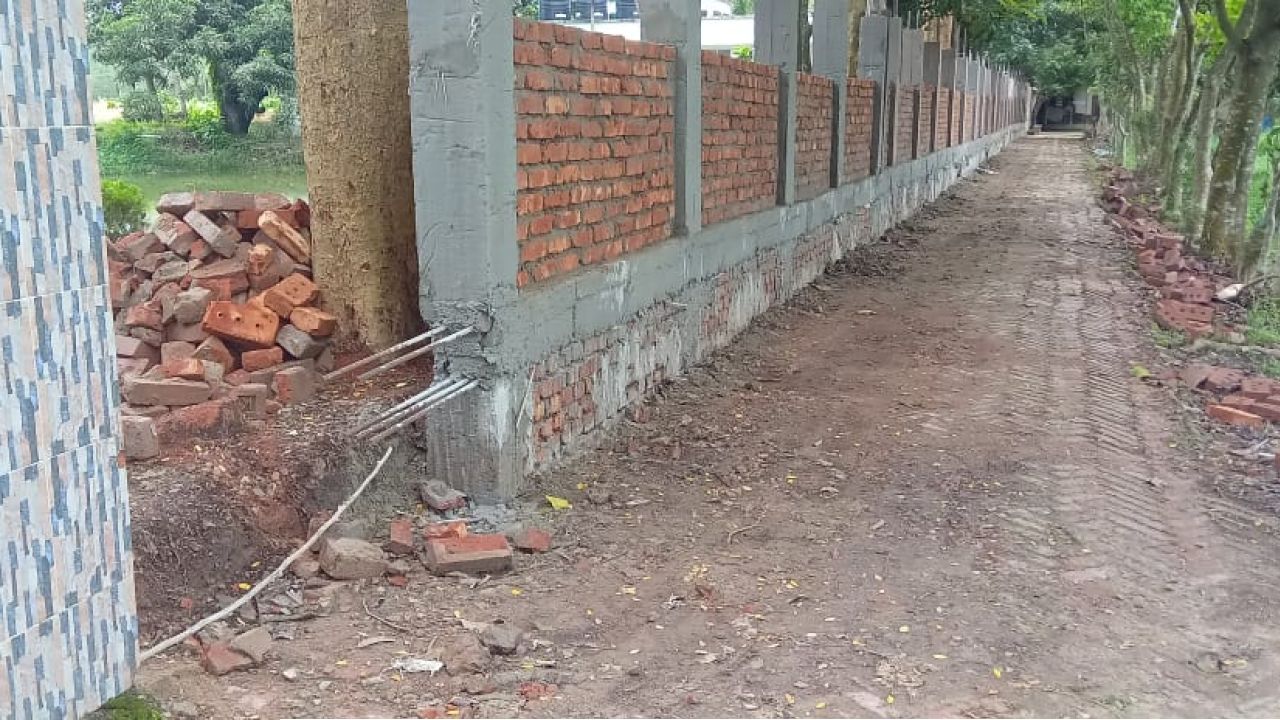 সীতাকুণ্ড মৎস প্রজনন কেন্দ্র—কোটি টাকা ব্যয়ে নিরাপত্তা বেষ্টনী নিয়ে প্রশ্ন