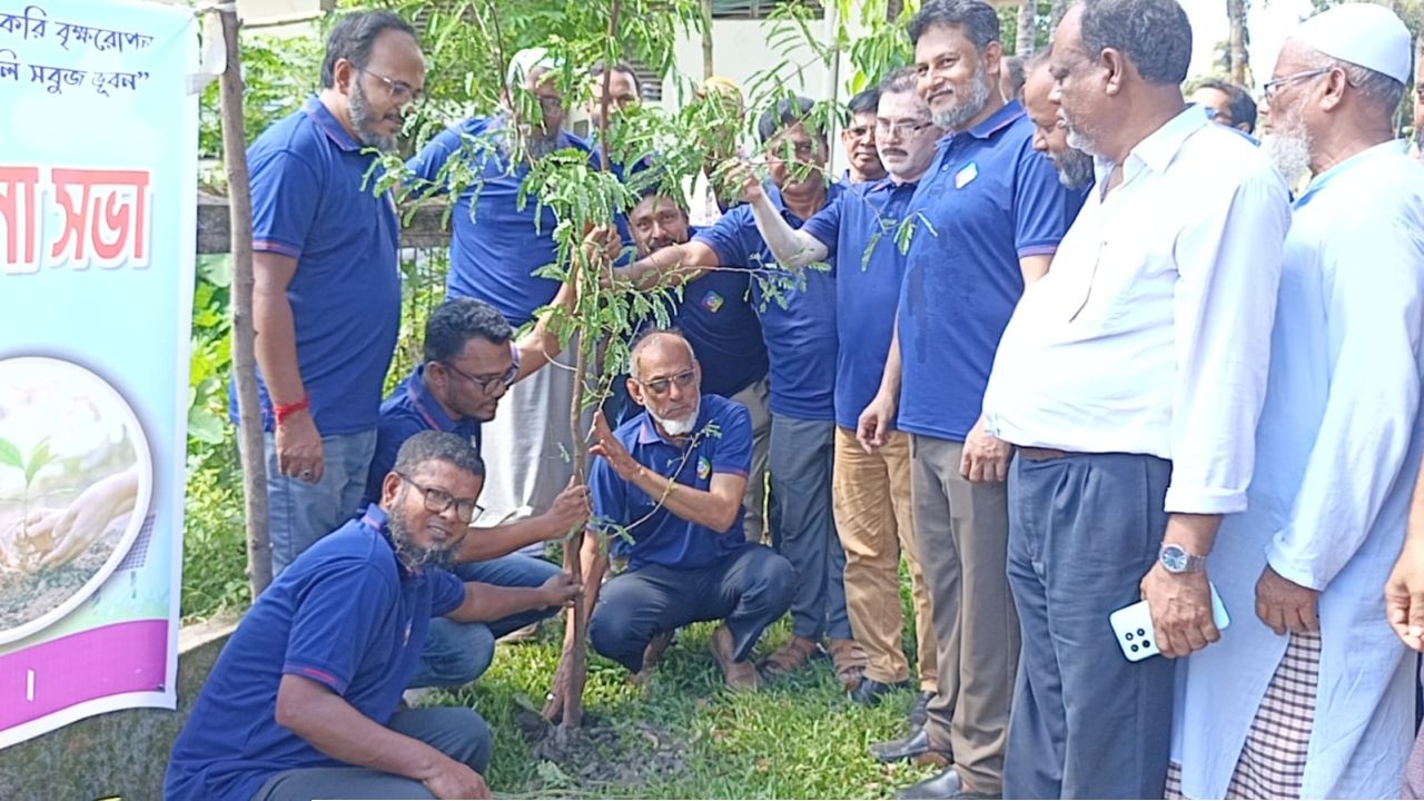 পিরোজপুরে এমিনেন্ট বয়েজের উদ্যোগে বৃক্ষরোপণ ও মাদকবিরোধী আলোচনা সভা অনুষ্ঠিত। ‎