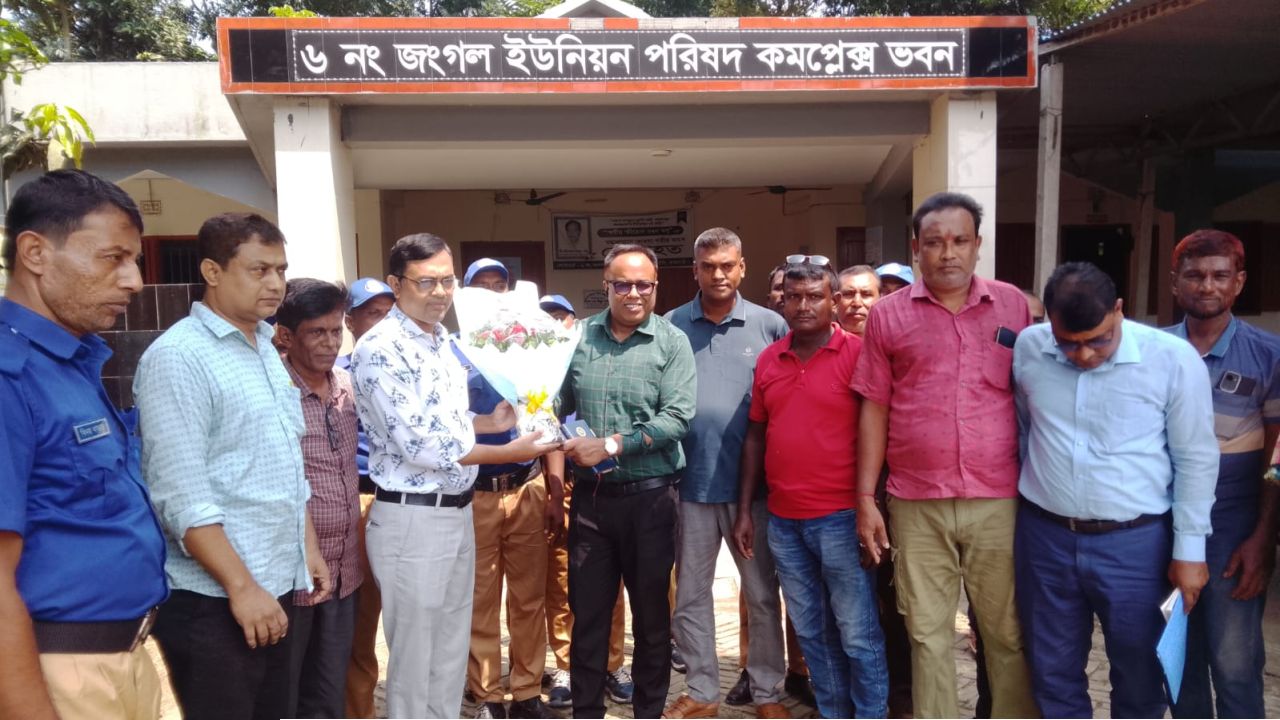 বালিয়াকান্দিতে অনলাইন জন্ম নিবন্ধন ও উন্নয়ন প্রকল্প পরিদর্শন