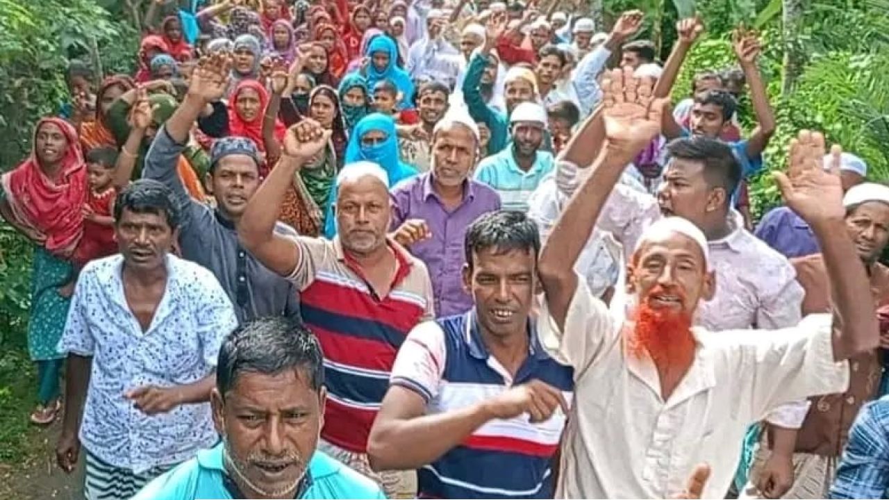 সাঁথিয়ায় পেঁয়াজ ব্যবসায়ী আজিজ হত্যার বিচার দাবিতে বিক্ষোভ, সর্বোচ্চ শাস্তির দাবি