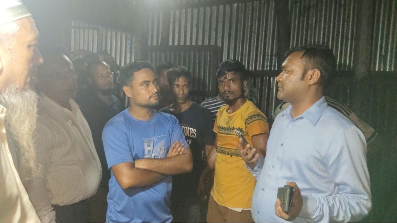 উলিপুরে অবৈধ স্থাপনা উচ্ছেদ  ও অনুমতি বিহীন   জেনারেটর বন্ধে প্রশাসনের   অভিযান 