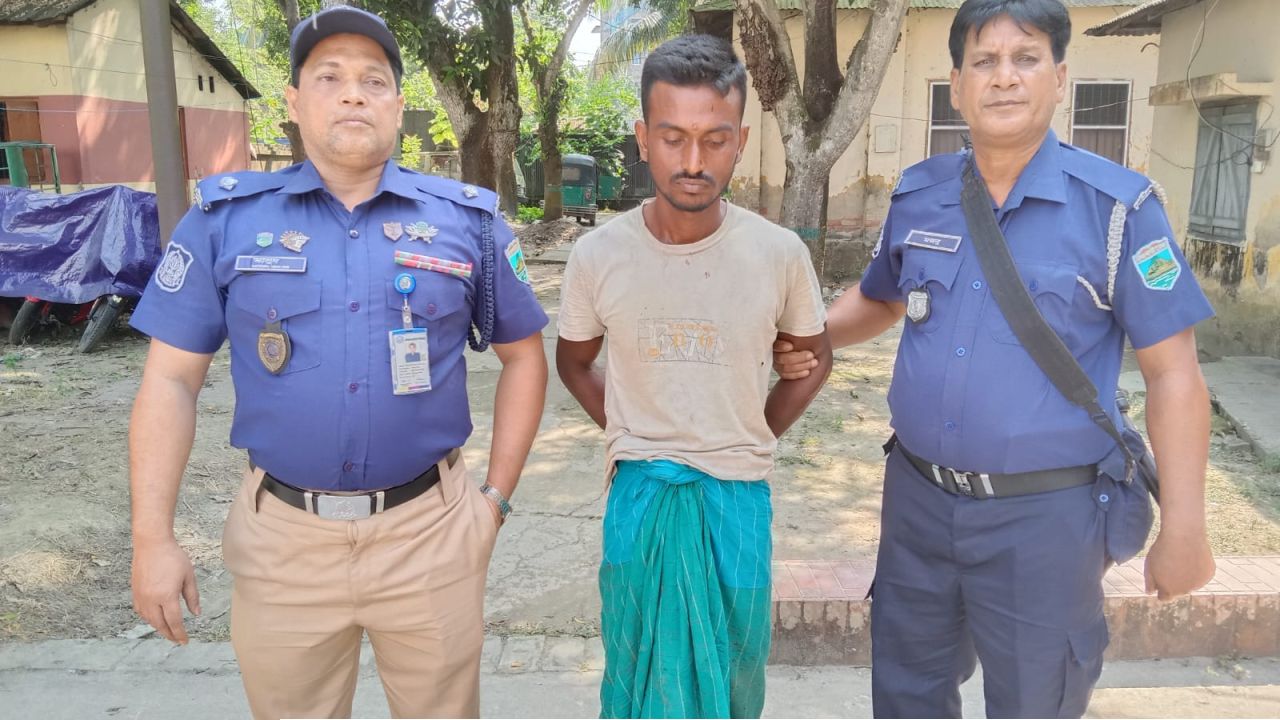 পাবনার ফরিদপুরে মাদকাসক্ত ছেলের হাতে মা খুন, গ্রেপ্তার ছেলে