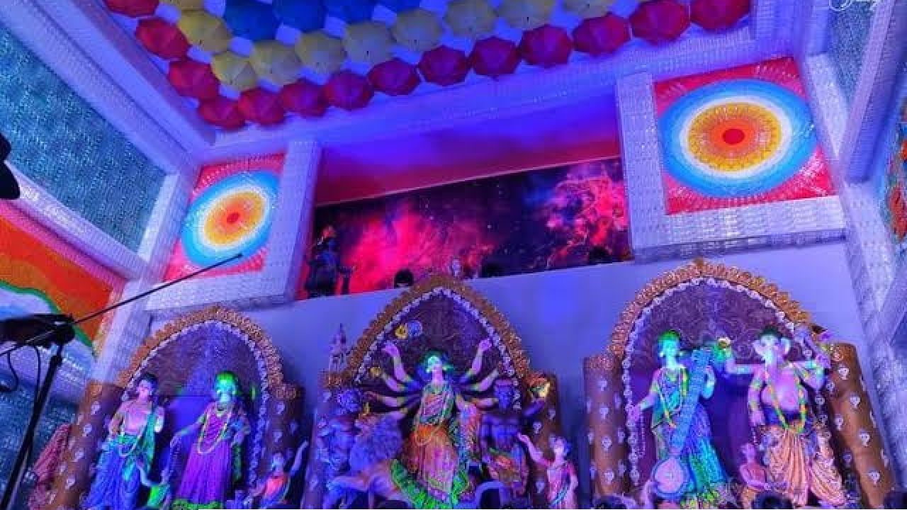 মহানবমীর আনন্দে মুখর পূজামণ্ডপ, আগামীকাল মাকে বিদায়ের পালা