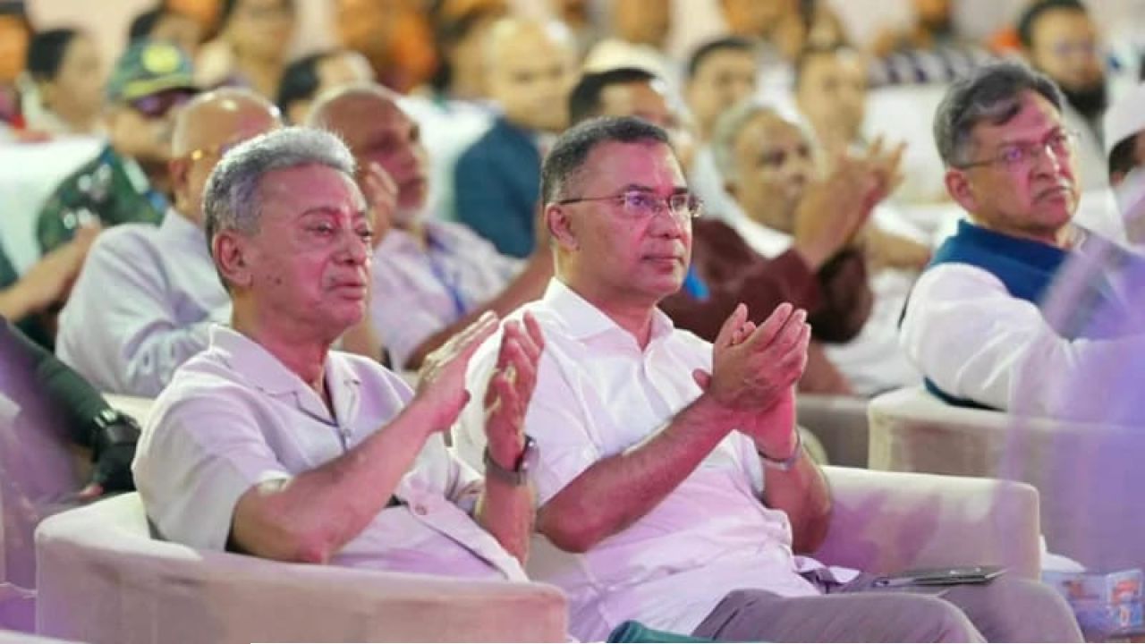 ধর্ম-বর্ণ নয়, পরিচয় একটাই—আমরা বাংলাদেশি,  চট্টগ্রামে প্রধানমন্ত্রী