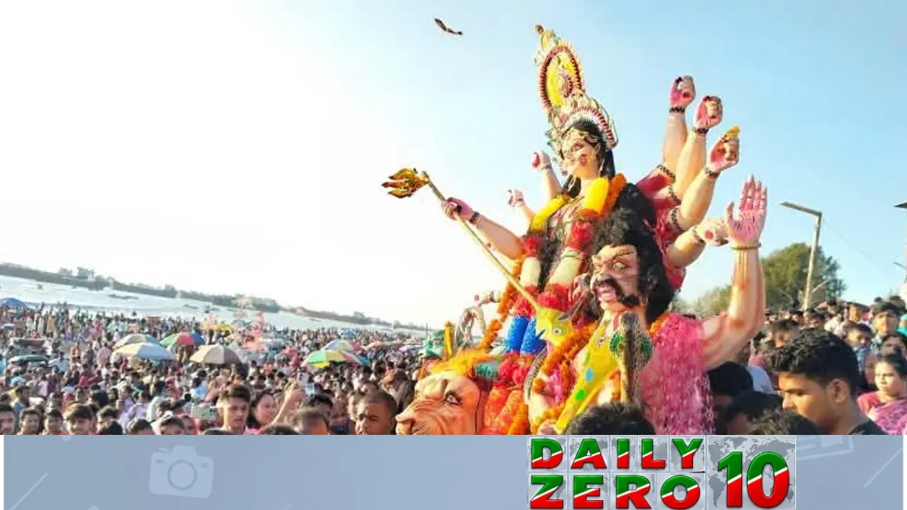 চট্টগ্রামে প্রতিমা বিসর্জনে শেষ হলো দুর্গোৎসব